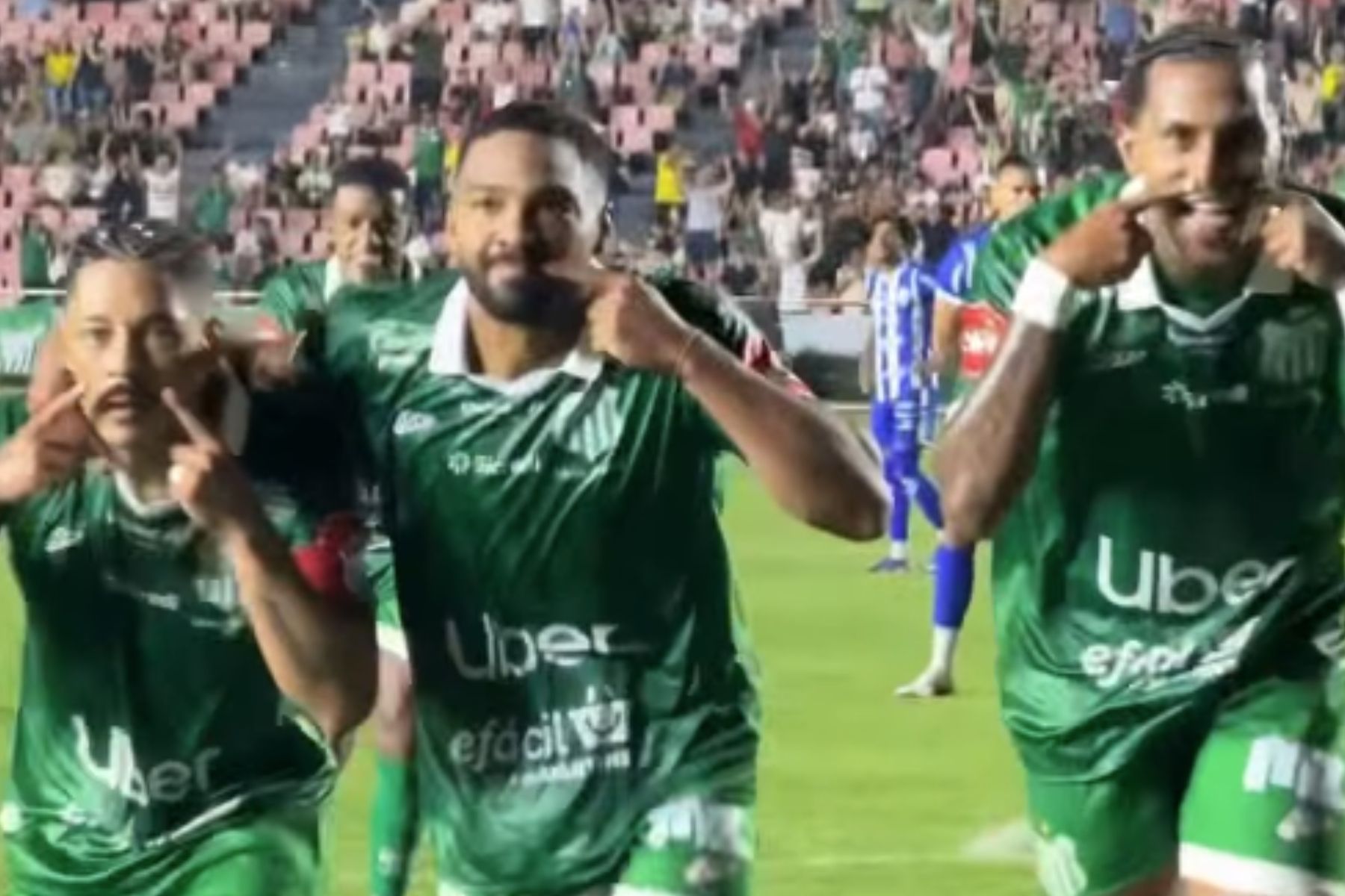 Uberlândia vence CSA e fica a um empate do acesso à Série C