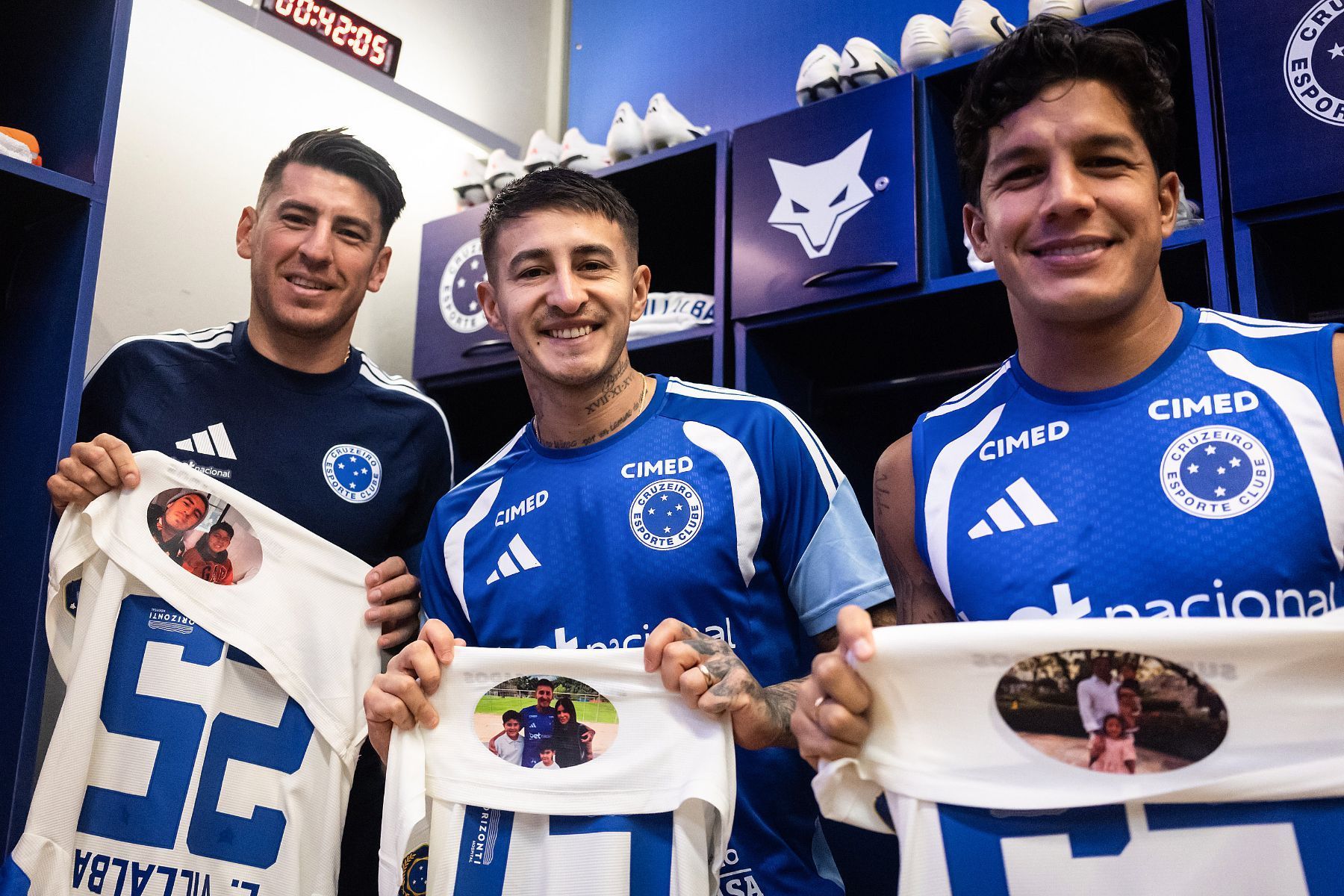 Cruzeiro estreia novo uniforme contra Mirassol com versão especial de Dia dos Pais