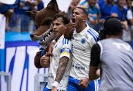 Cruzeiro 'pega embalo' e ganha alternativas antes de jogo contra o Flamengo