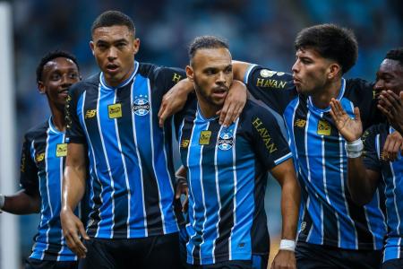 Elenco do Grêmio reunido