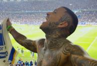 'Rei do brega funk' vai à loucura no Mineirão contra Flamengo e se declara ao Cruzeiro