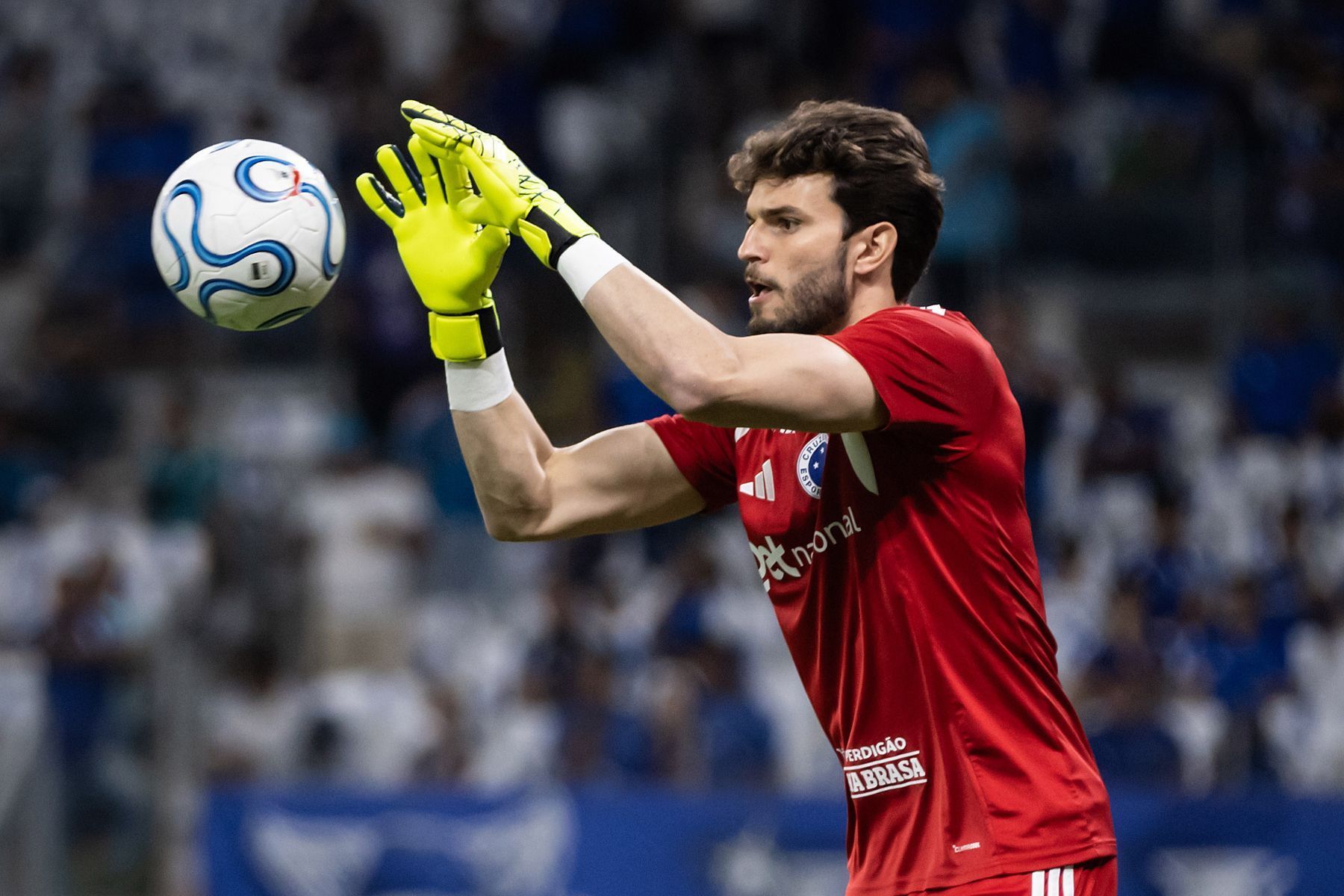 Otávio bate marca que durava 16 anos na Libertadores em Cruzeiro x Flamengo