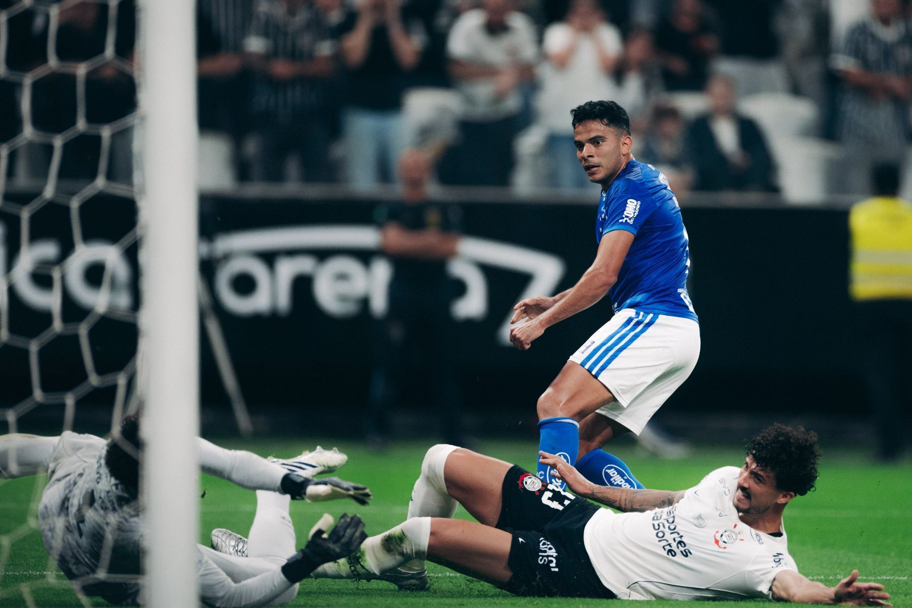 Bruno Rodrigues encerra jejum de quase 6 meses no Cruzeiro com gol sobre o Corinthians