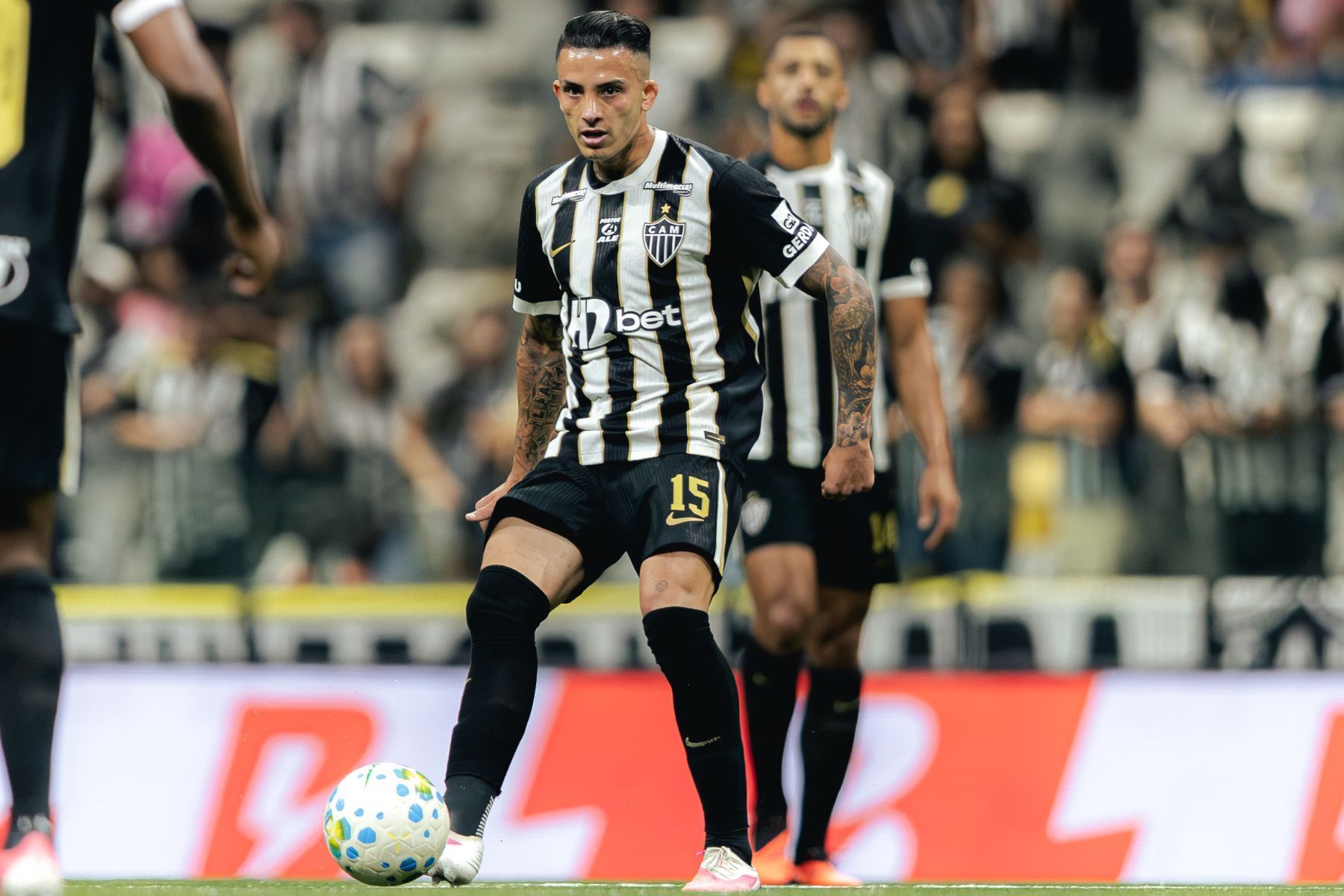 Kevin Castaño celebra estreia pelo Atlético nas redes sociais
