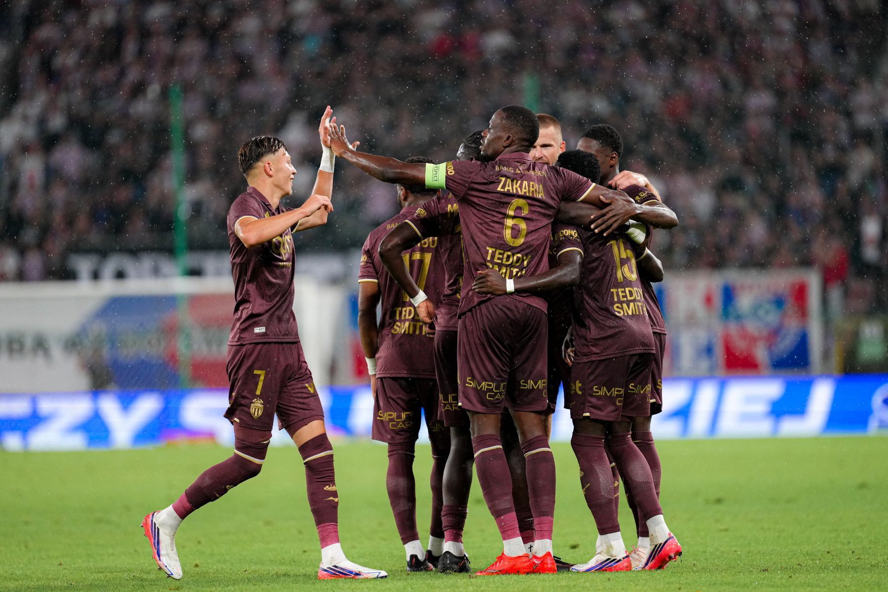 Técnico brasileiro estreia com vitória fora de casa na Conference League