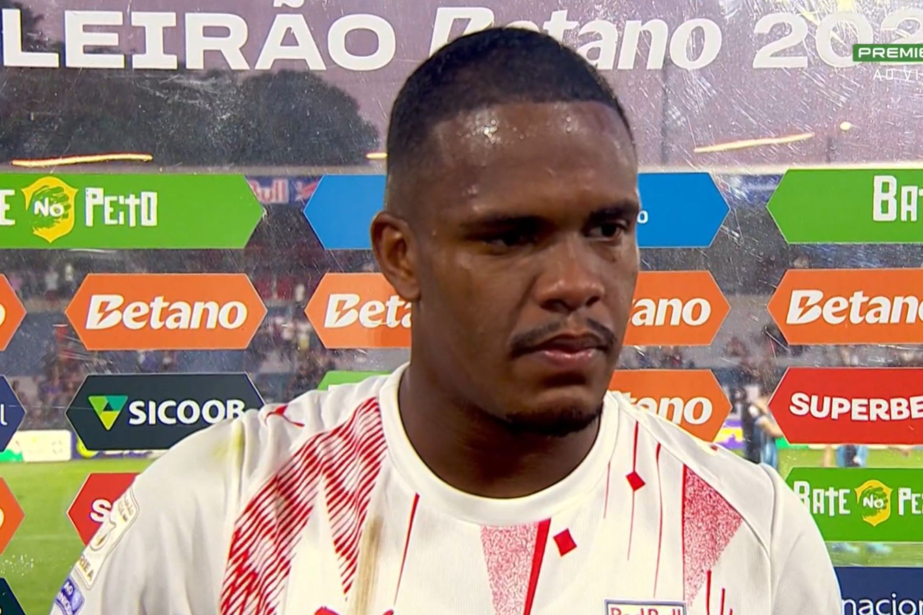 Herói do Bragantino, Gustavo Marques dedica gol da vitória ao pai que luta contra o câncer
