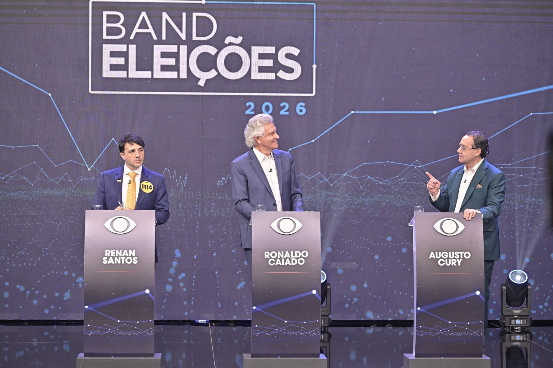 Qual altura de Renan Santos e Caiado? Diferença entre candidatos chama atenção em debate