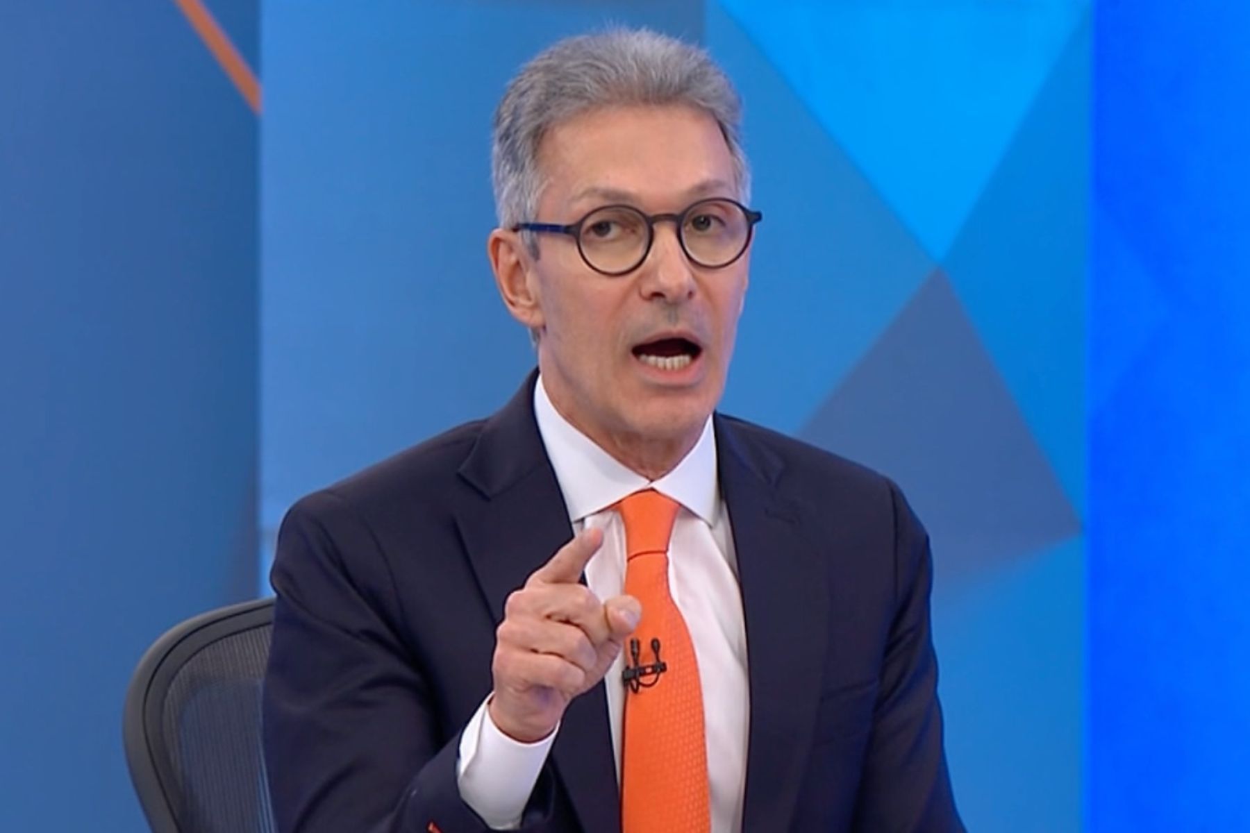 Zema defende regime de trabalho por hora e diz que pode mudar idade mínima de aposentadoria