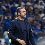 Artur vê erros do Cruzeiro em gol do Atlético e pede competitividade: 'Chamei a atenção'