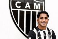 Atlético anuncia renovação de contrato com Riquelme, joia da base