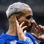 Matheus Pereira lidera ranking de assistências e vive ano mais goleador no Cruzeiro