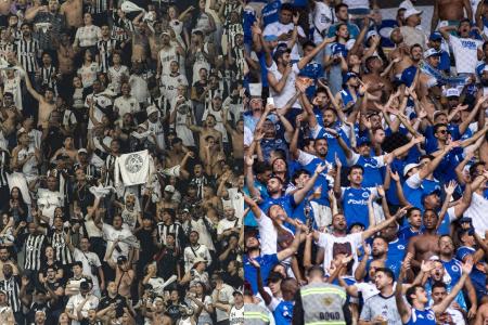 Torcida do Atlético e do Cruzeiro na Arena MRV