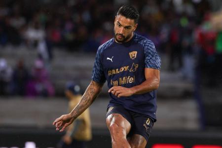 Nathan Silva em ação pelo Pumas-MX