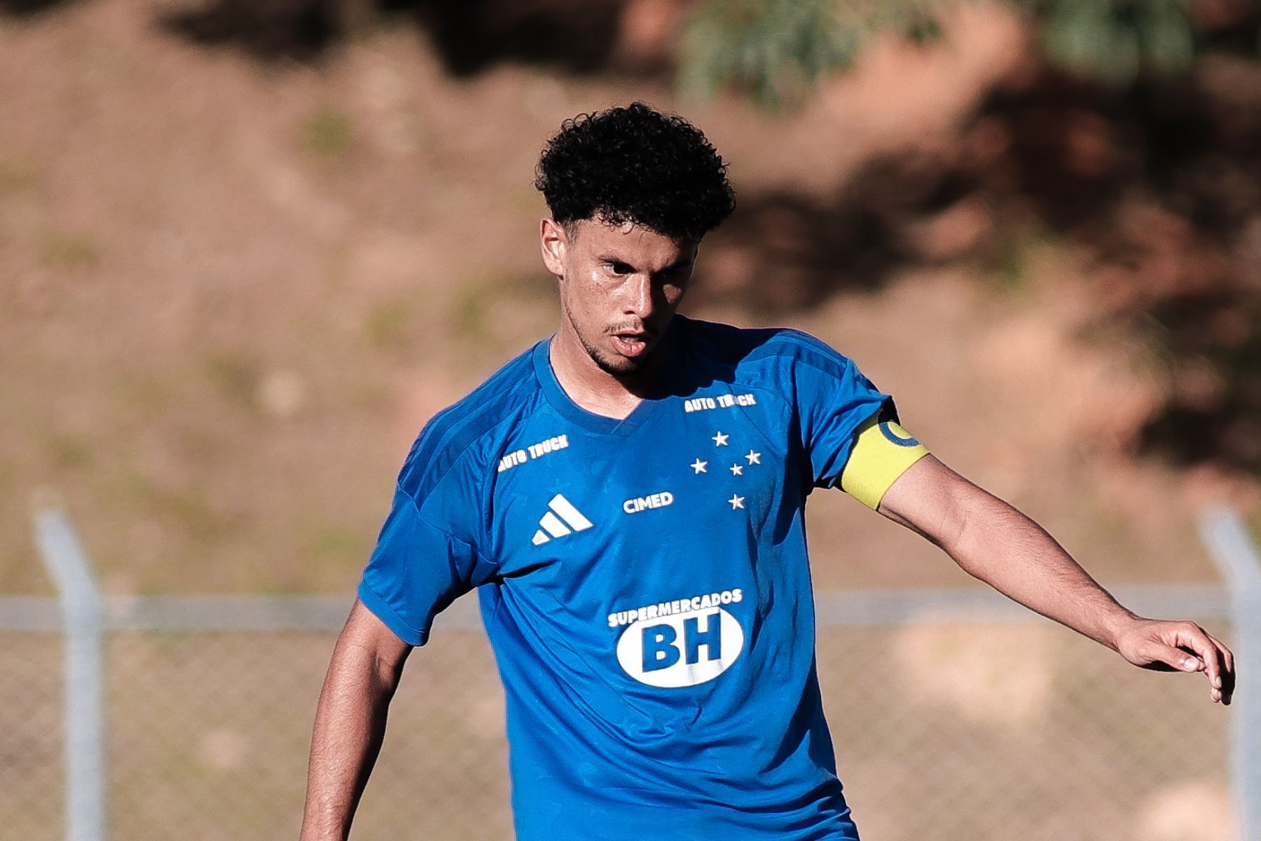 Em busca de espaço com Artur Jorge, jovem do Cruzeiro recebe oferta do Palmeiras