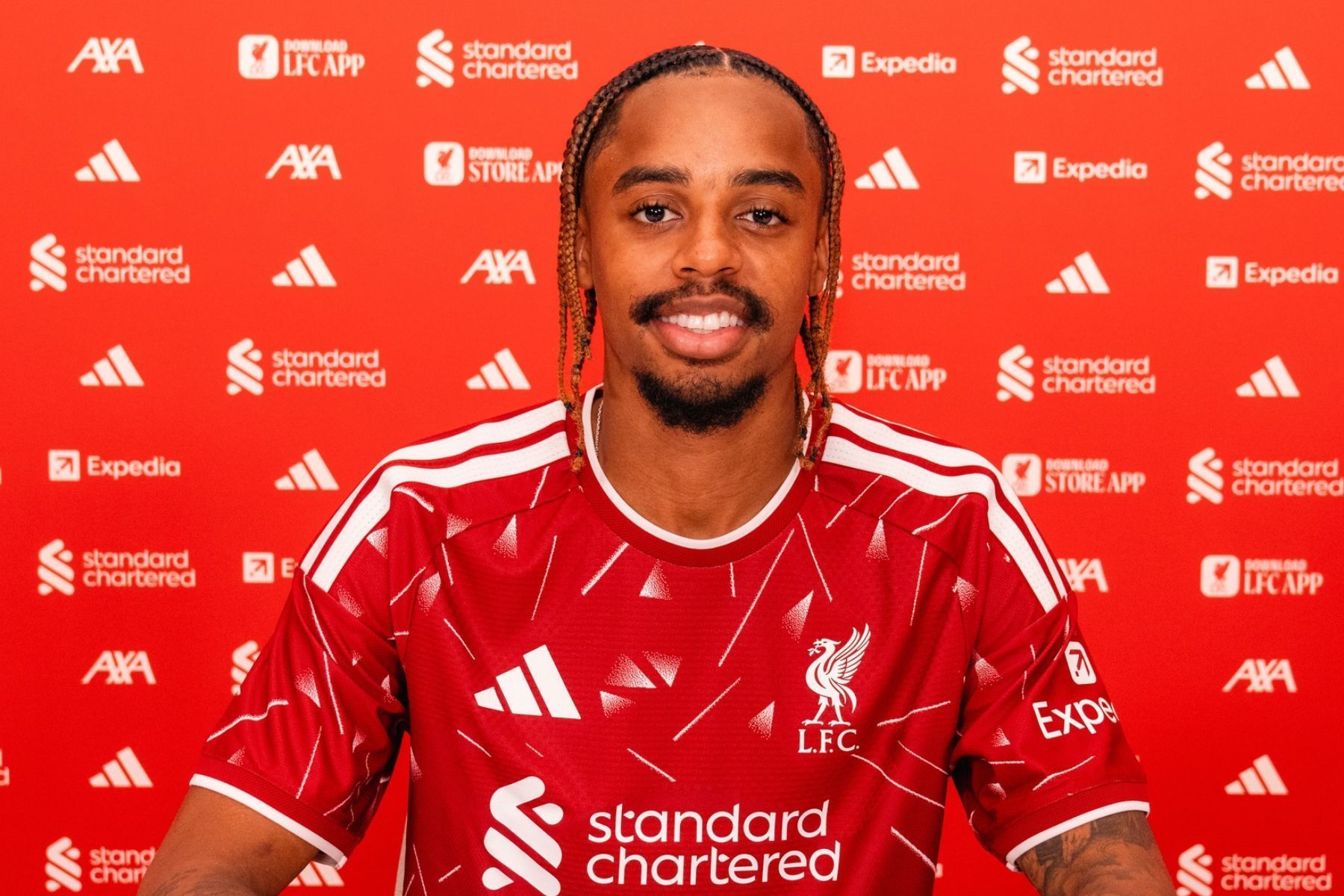 Liverpool anuncia contratação de destaque da França na Copa do Mundo