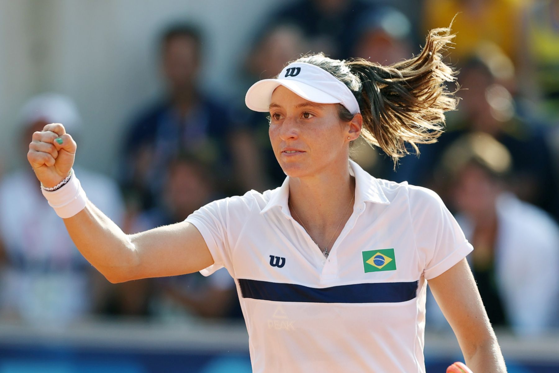 Luisa Stefani vibra com tênis do Brasil e mira Jogos Olímpicos: 'Mexe com o coração'
