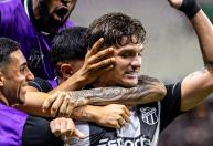 Ceará faz dever de casa, vence Ponte Preta e afunda rival na lanterna da Série B