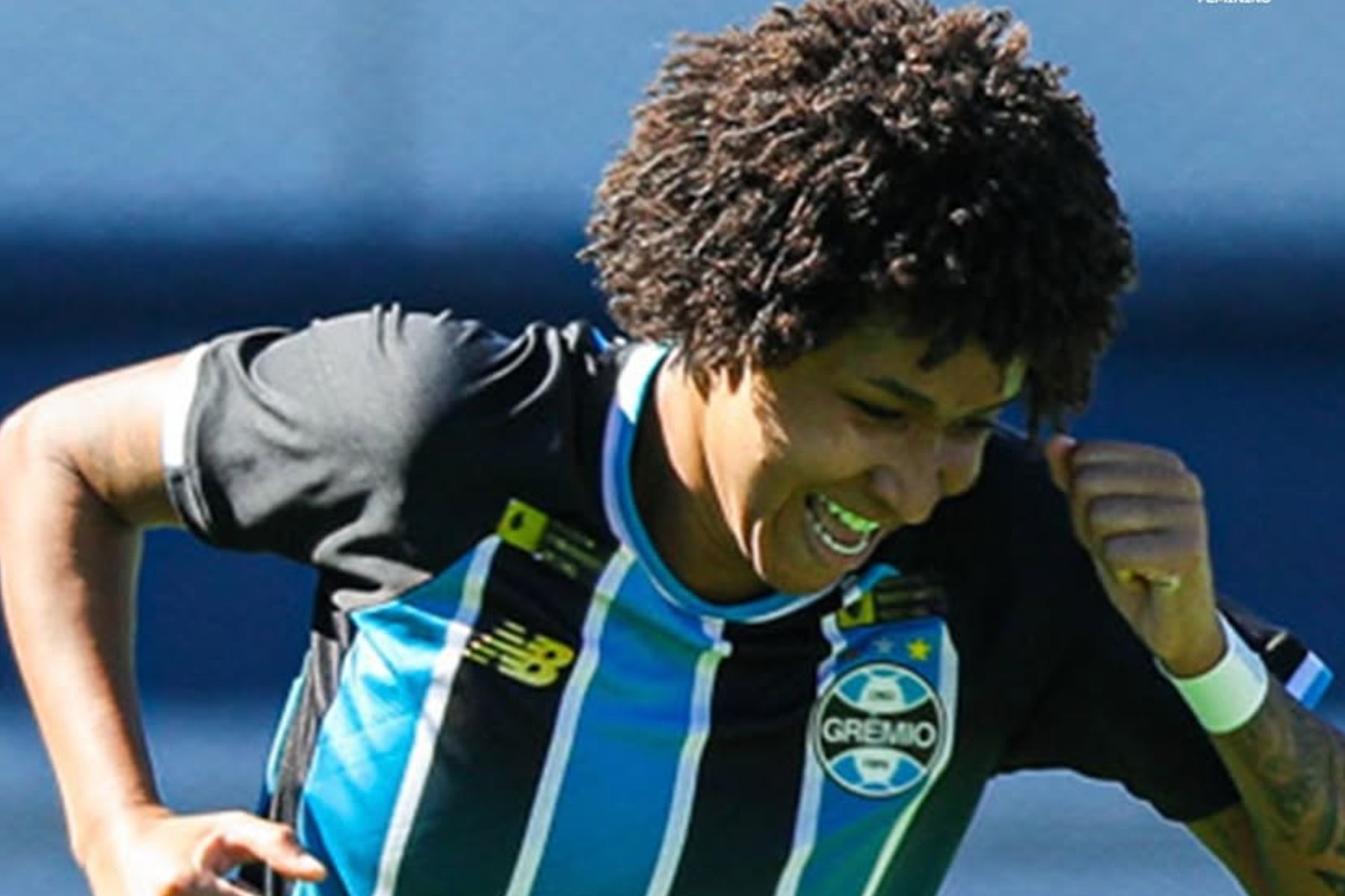 Com uma a menos, Cruzeiro perde para o Grêmio no Brasileirão Feminino
