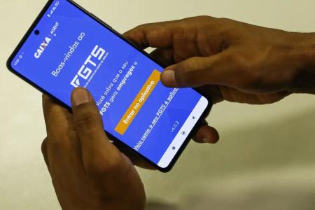 TST definiu que cabe à Justiça do Trabalho julgar pedidos de saque do FGTS ligados ao fim ou à suspensão do contrato de trabalho