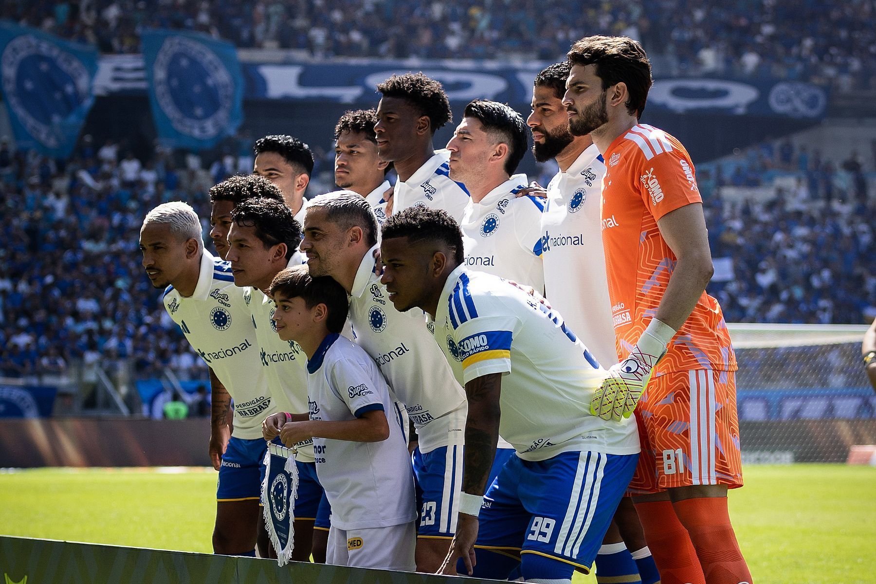 Com cinco pendurados, Cruzeiro liga alerta para duelo com Flamengo pelo Brasileiro