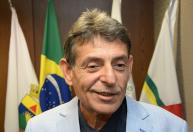 Órgão Especial do TJMG mantém afastamento de juiz flagrado bebendo e fumando em julgamento