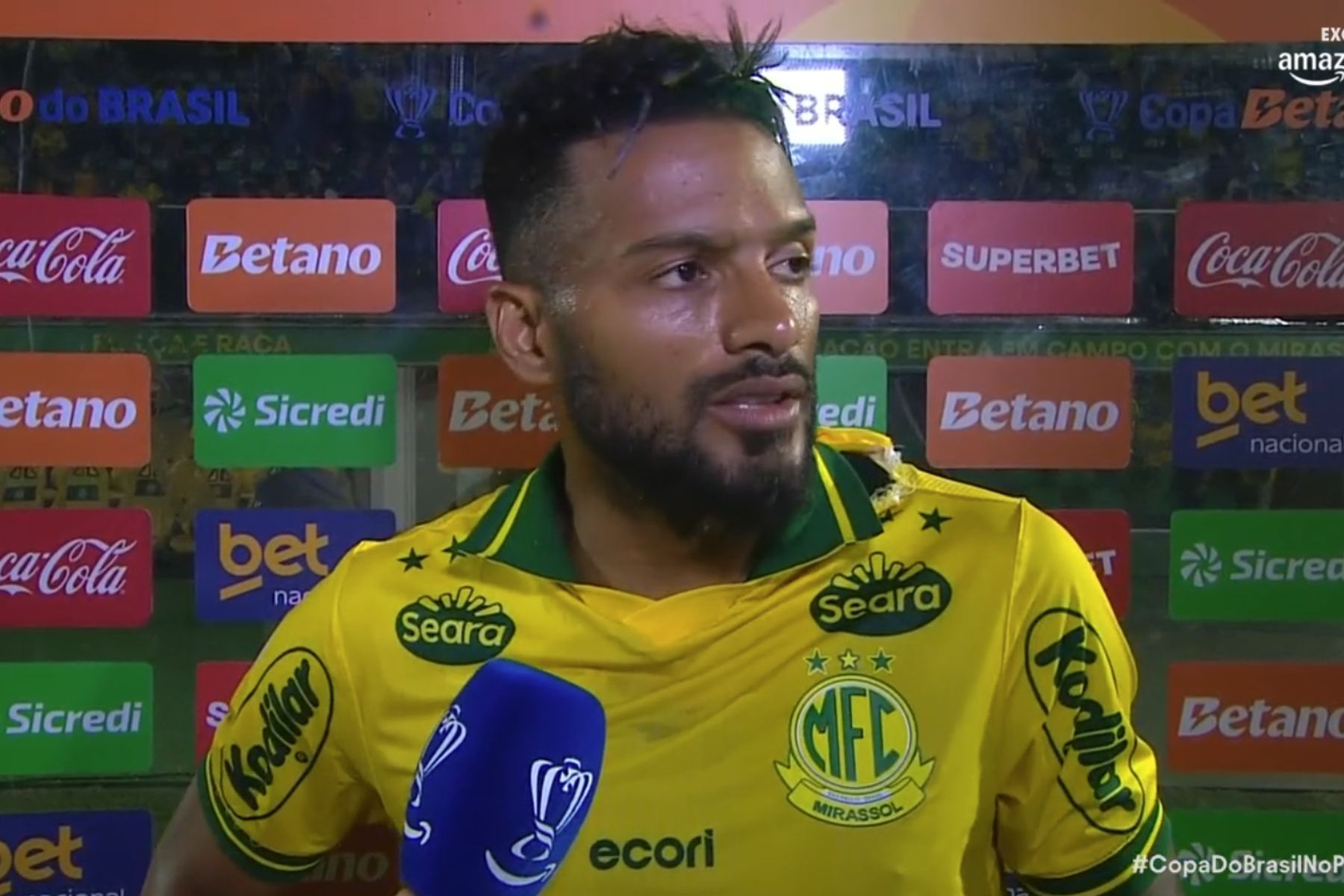 Reinaldo é direto sobre lance que originou gol do Grêmio contra o Mirassol: 'Acontece'