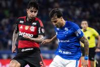 Narrador vê cenário perigoso para o Cruzeiro contra o Flamengo: 'Muito arriscado'