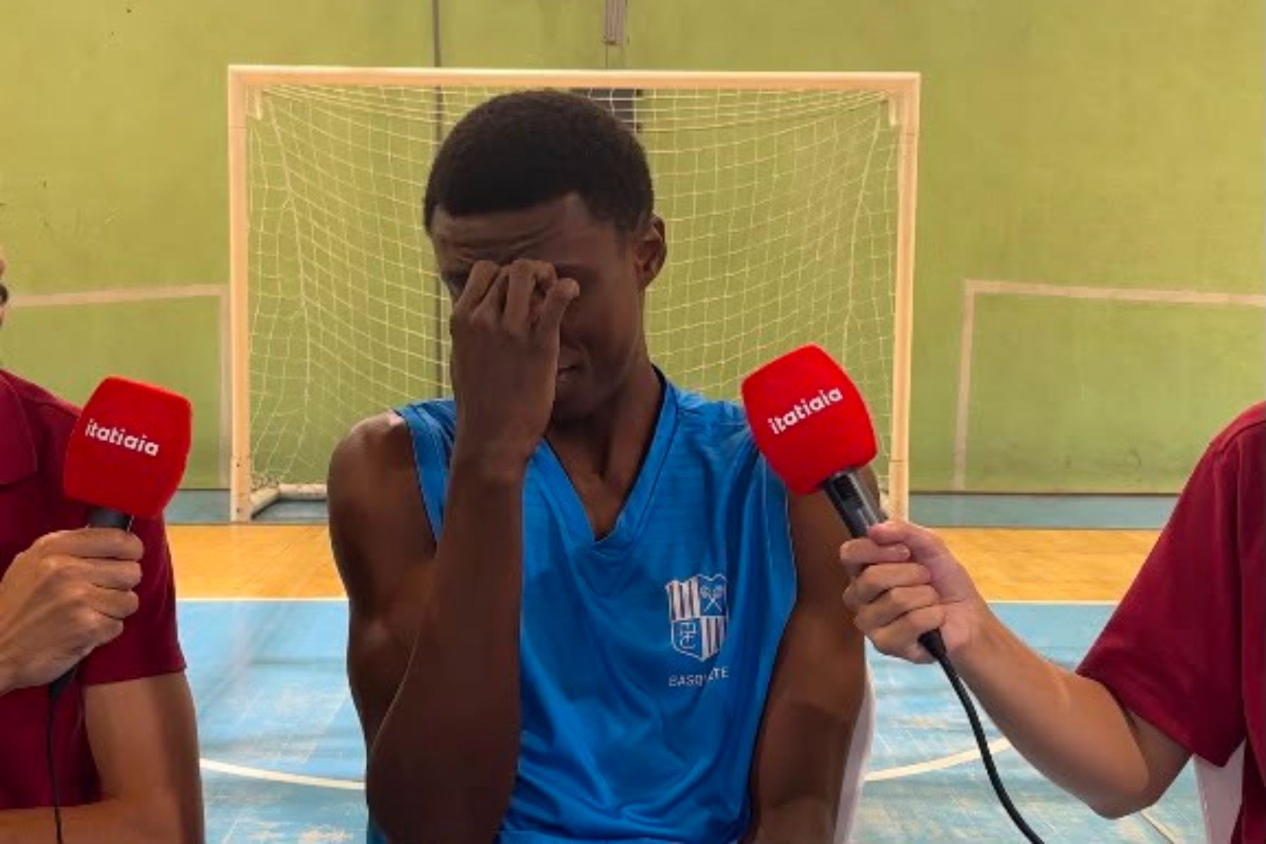 Congolês do Minas revela drama com a mãe, se emociona e cita ajuda de lendas da NBA