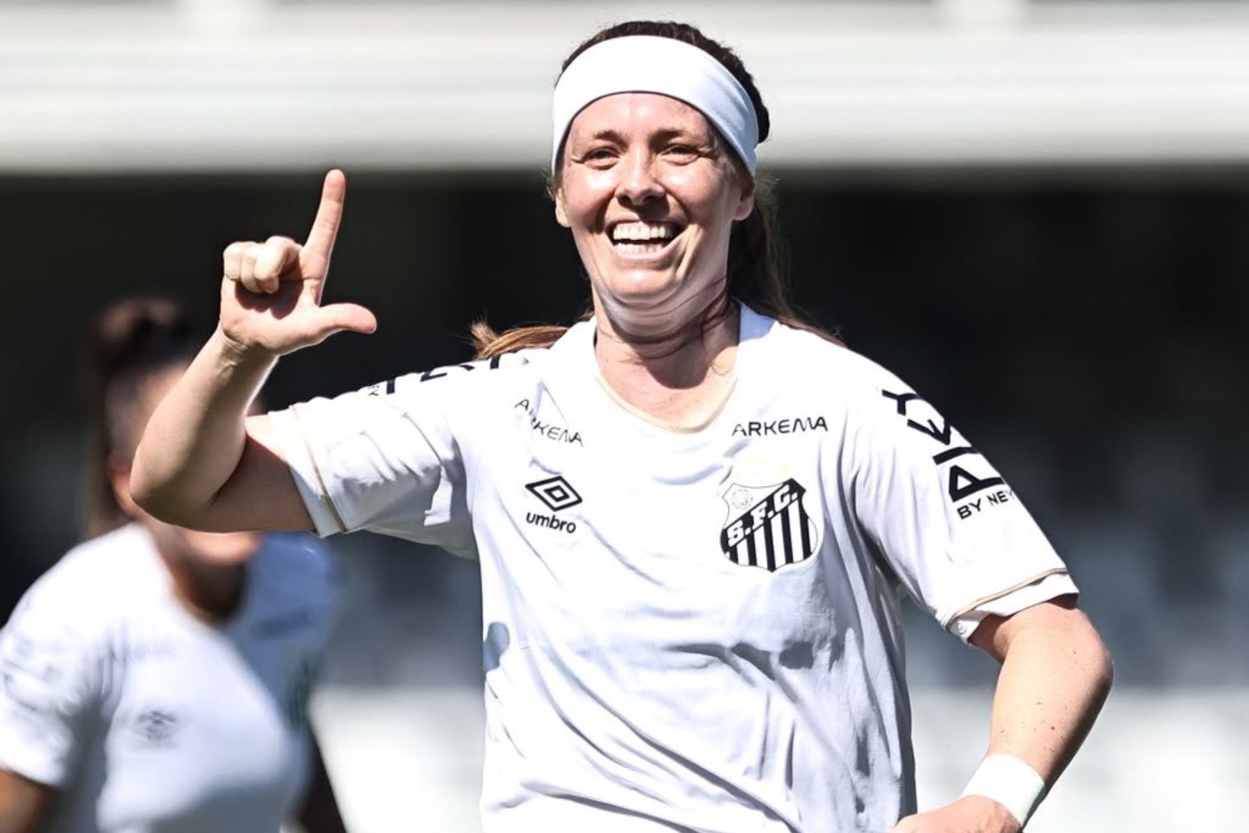 Santos goleia Juventude e segue vivo por classificação no Brasileiro Feminino