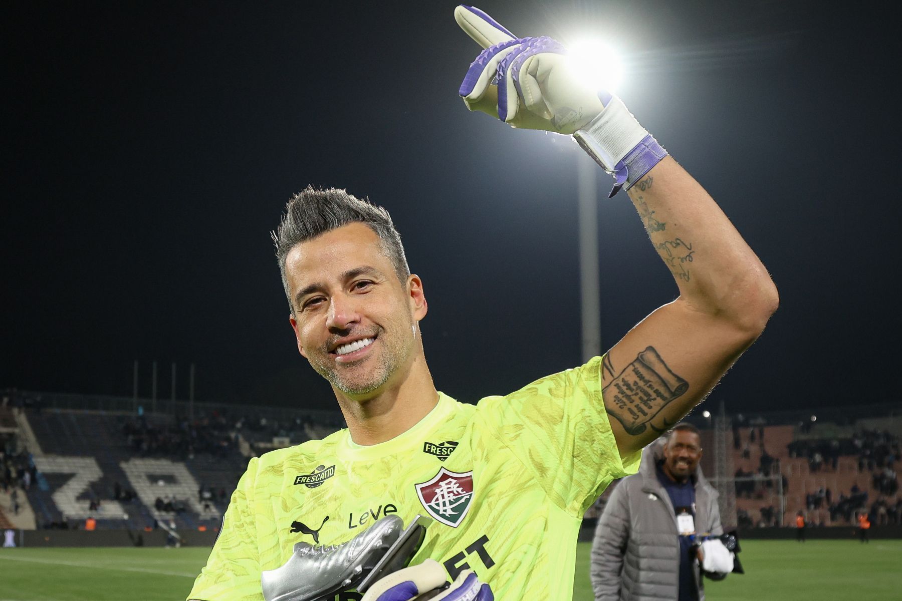 Galvão 'se rende' a Fábio em classificação do Fluminense na Libertadores: 'Espetacular'