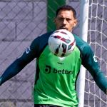 Lateral do América sente dores e é cortado de jogo contra o Náutico pela Série B