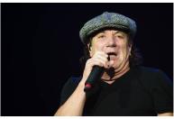 Canhão falha em show da banda AC/DC e quase atinge vocalista; veja vídeo