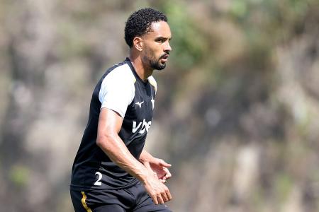 Vitinho é habitual titular da lateral direita do Botafogo