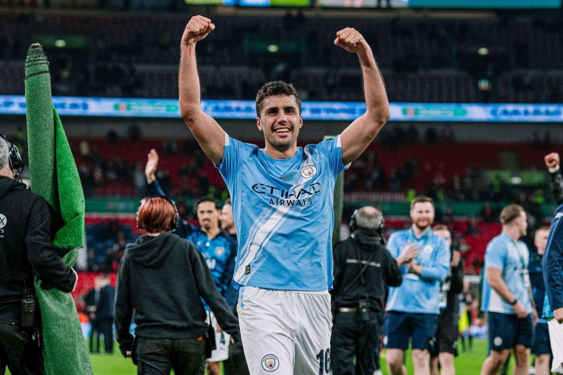 Barcelona não desiste e oferece 70 milhões de euros por Rodri, do Manchester City