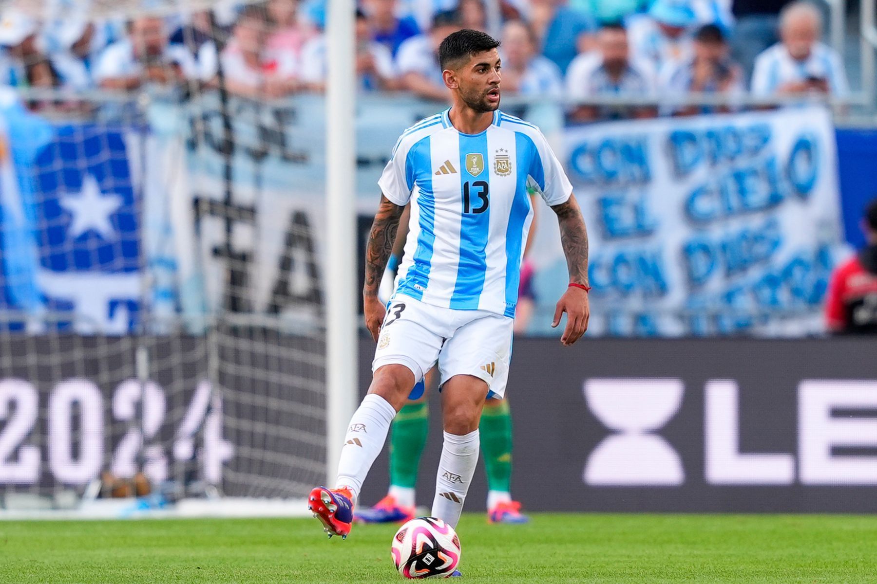 Gigante espanhol anuncia contratação de zagueiro campeão do Mundo pela Argentina