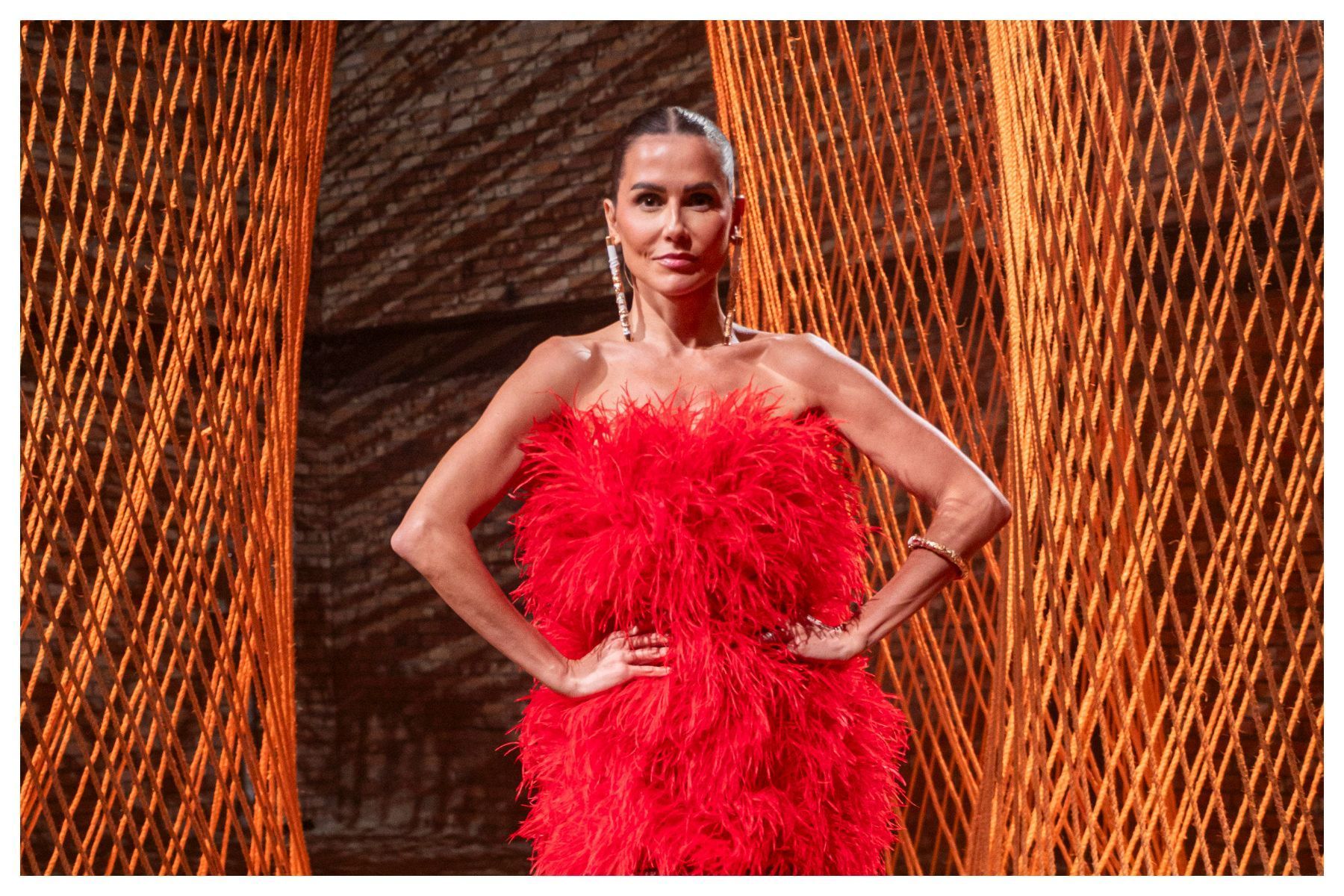 Vizinho de Deborah Secco pede quase R$ 100 mil de indenização; saiba o motivo