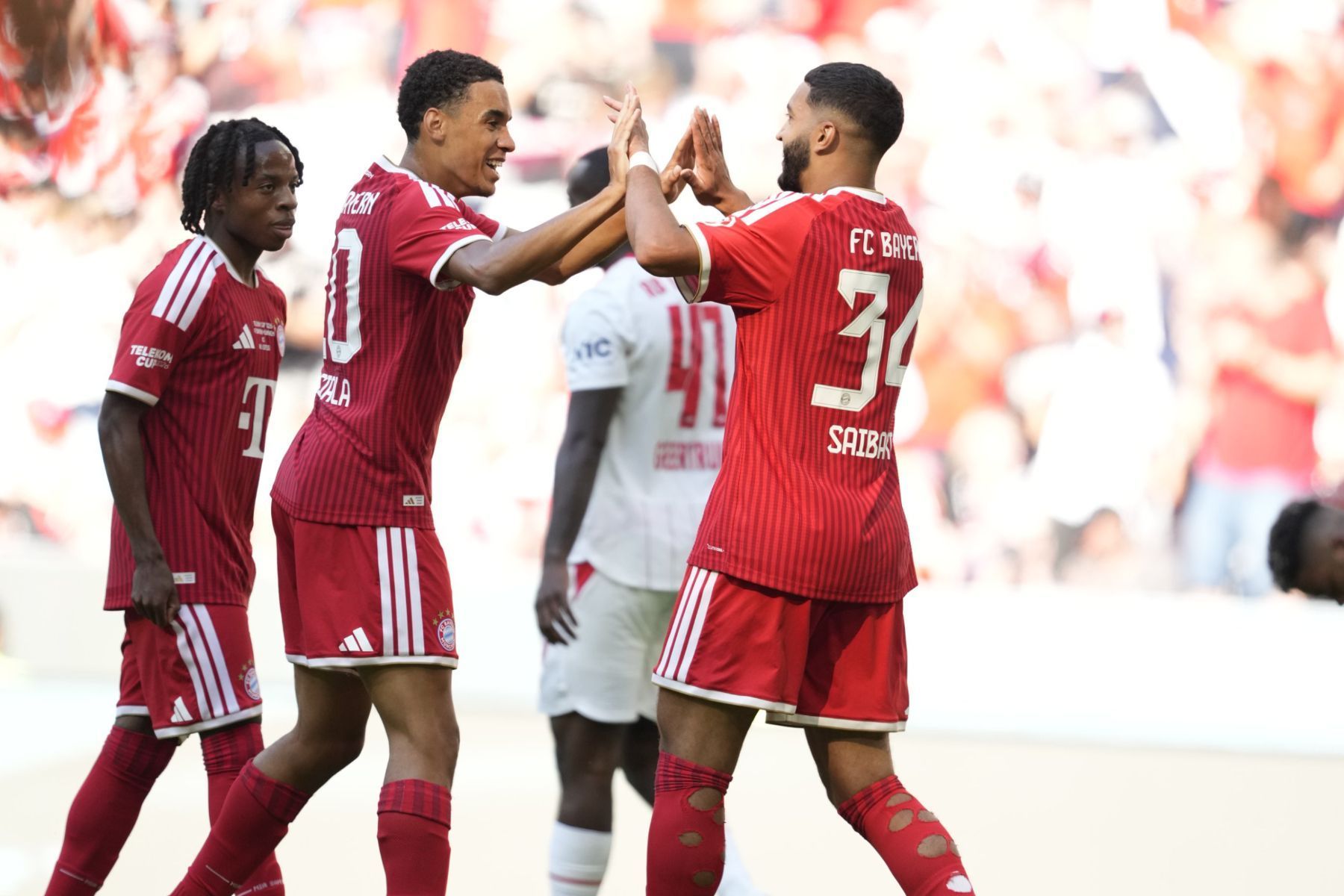 Astros decidem, e Bayern vence RB Leipzig em último amistoso de pré-temporada