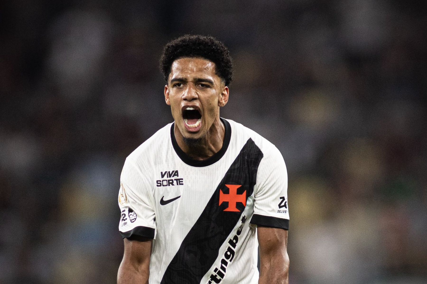 Decisivo, Brenner vibra com classificação: 'Estou devendo à torcida do Vasco'