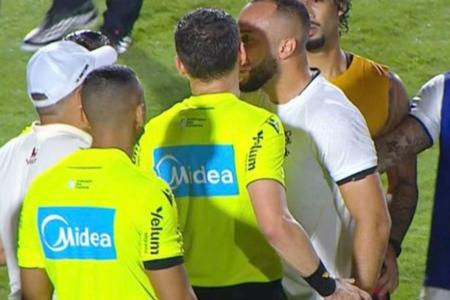 Arthur Cabral foi expulso pela 'Lei Vini Jr.'