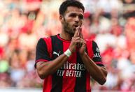 Milan bate Manchester United em 'amistoso de gigantes' na pré-temporada europeia