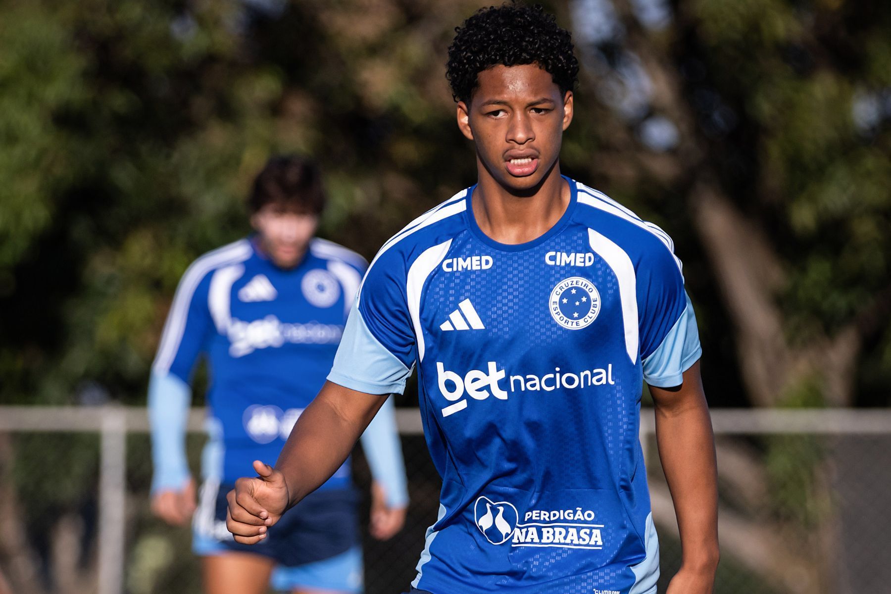Escalação do Cruzeiro: trio pode ser poupado, e jovem deve pintar entre titulares