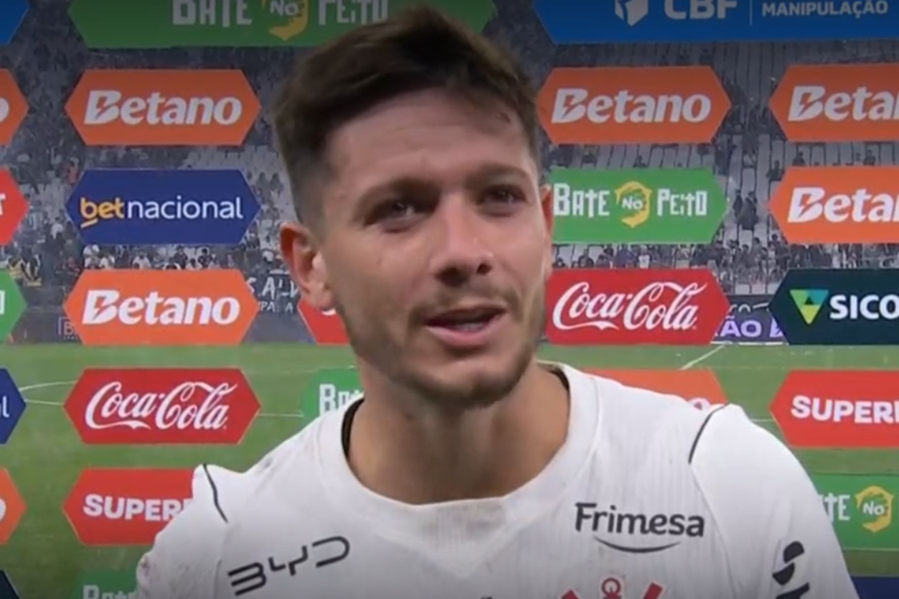 Garro lamenta derrota do Corinthians e manda recado à torcida sobre decisão