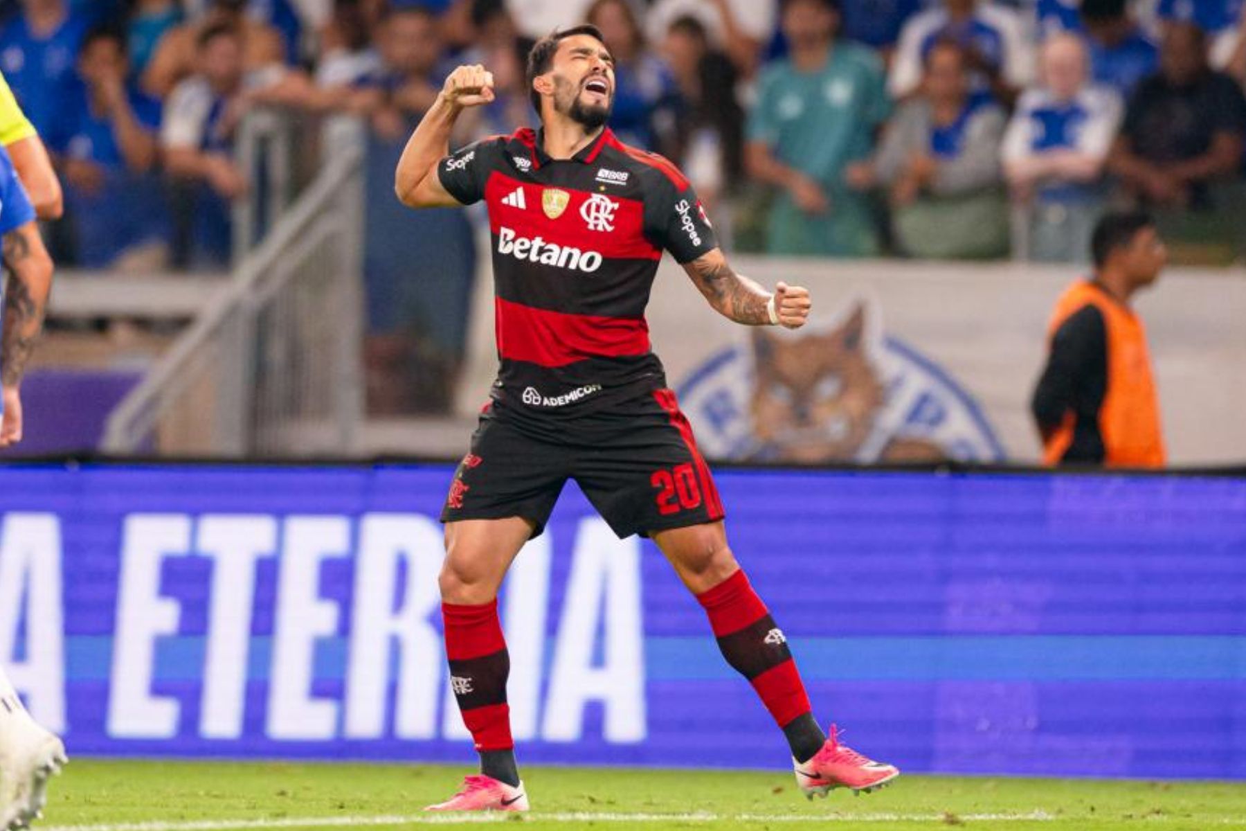 Herói do Flamengo, Paquetá evita polêmica: 'Nosso time é muito qualificado'