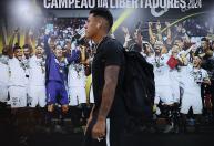 Atacante do Botafogo confirma despedida após eliminação na Sul-Americana