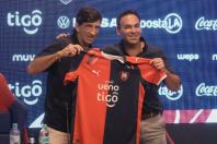 'Carrasco' de brasileiros, técnico multicampeão é contratado por clube do Paraguai