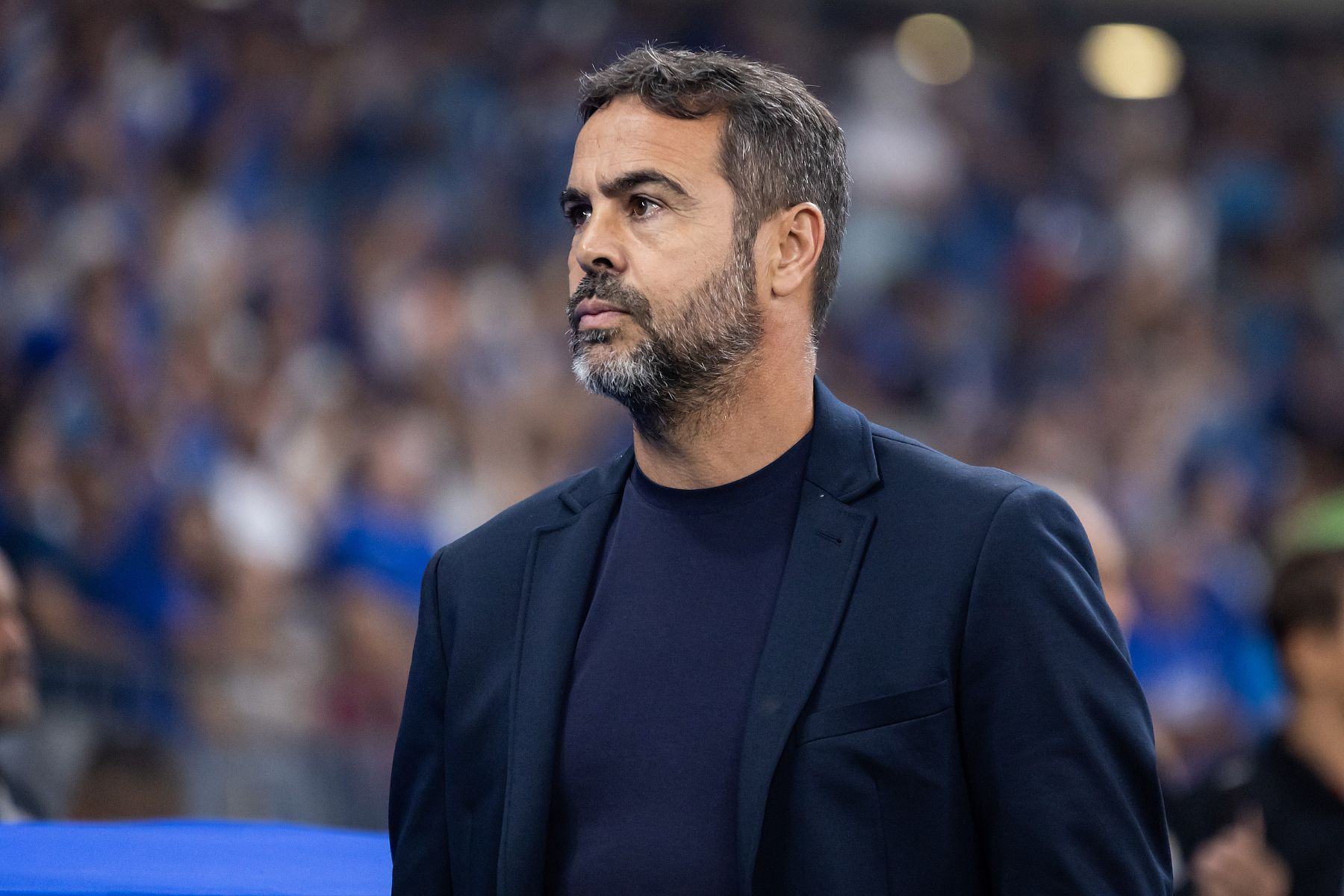 Artur Jorge vê Cruzeiro dominante e fala sobre Atlético: 'Preocupado em defender'