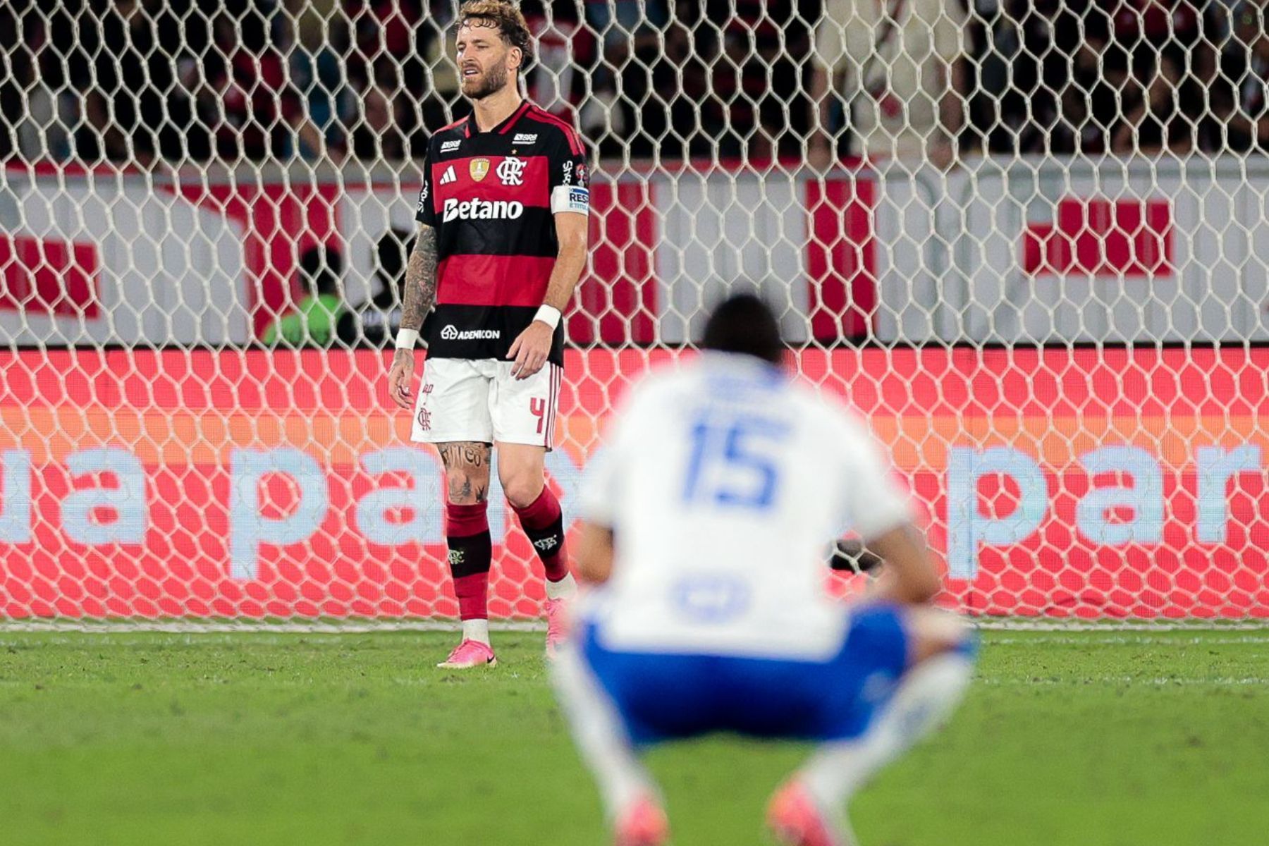 Léo Pereira defende estilo de jogo do Flamengo: 'Somos até teimosos'