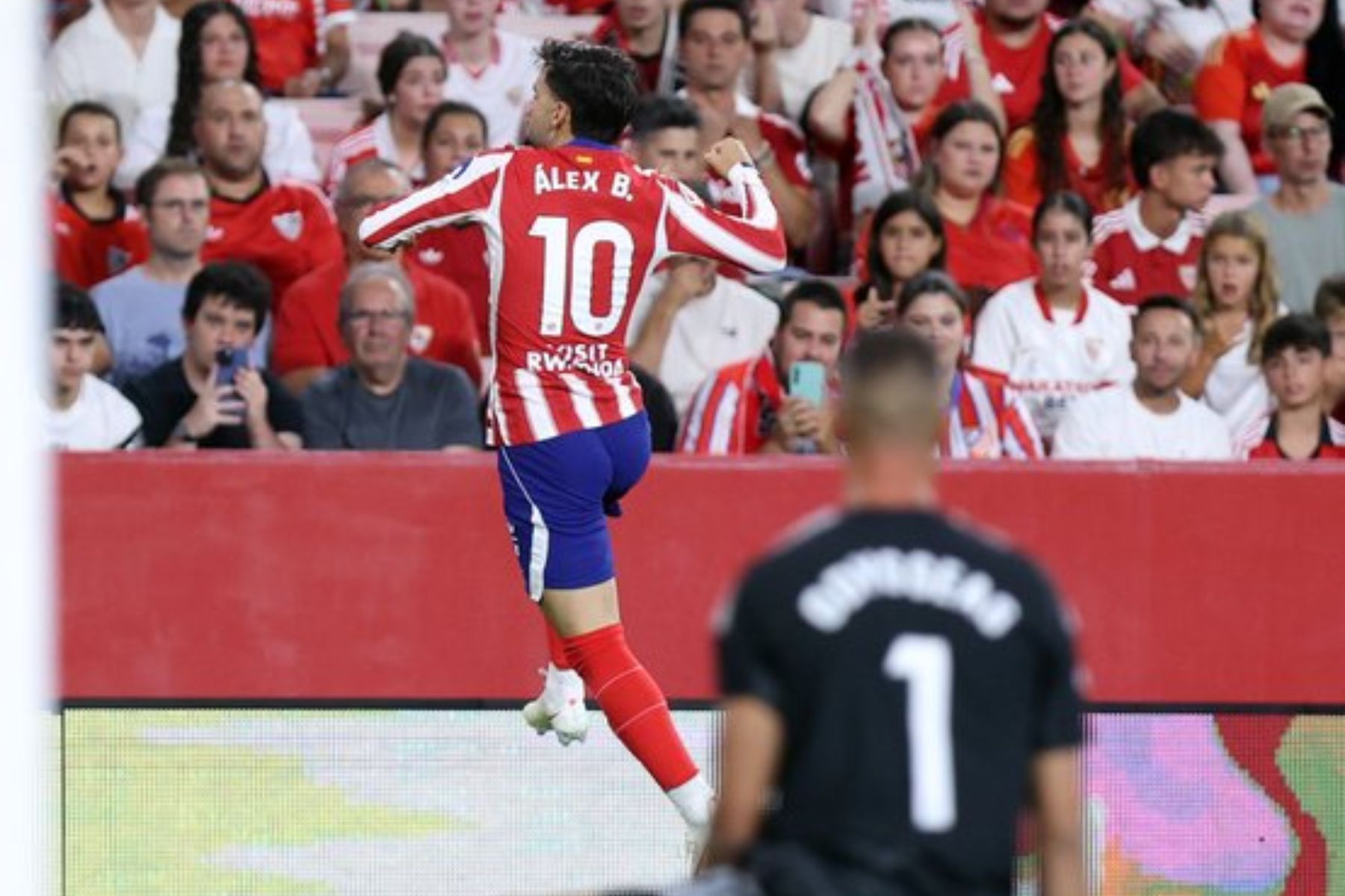 Campeão da Copa brilha, e Atlético de Madrid vence Sevilla fora de casa no Espanhol