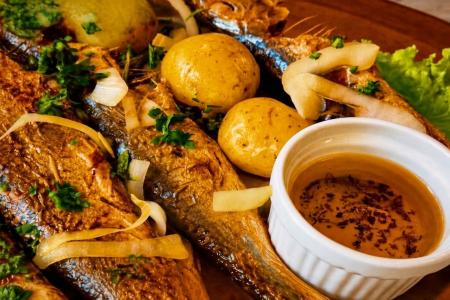 Sardinhada é uma das tradições gastronômicas e culturais mais emblemáticas de Portugal