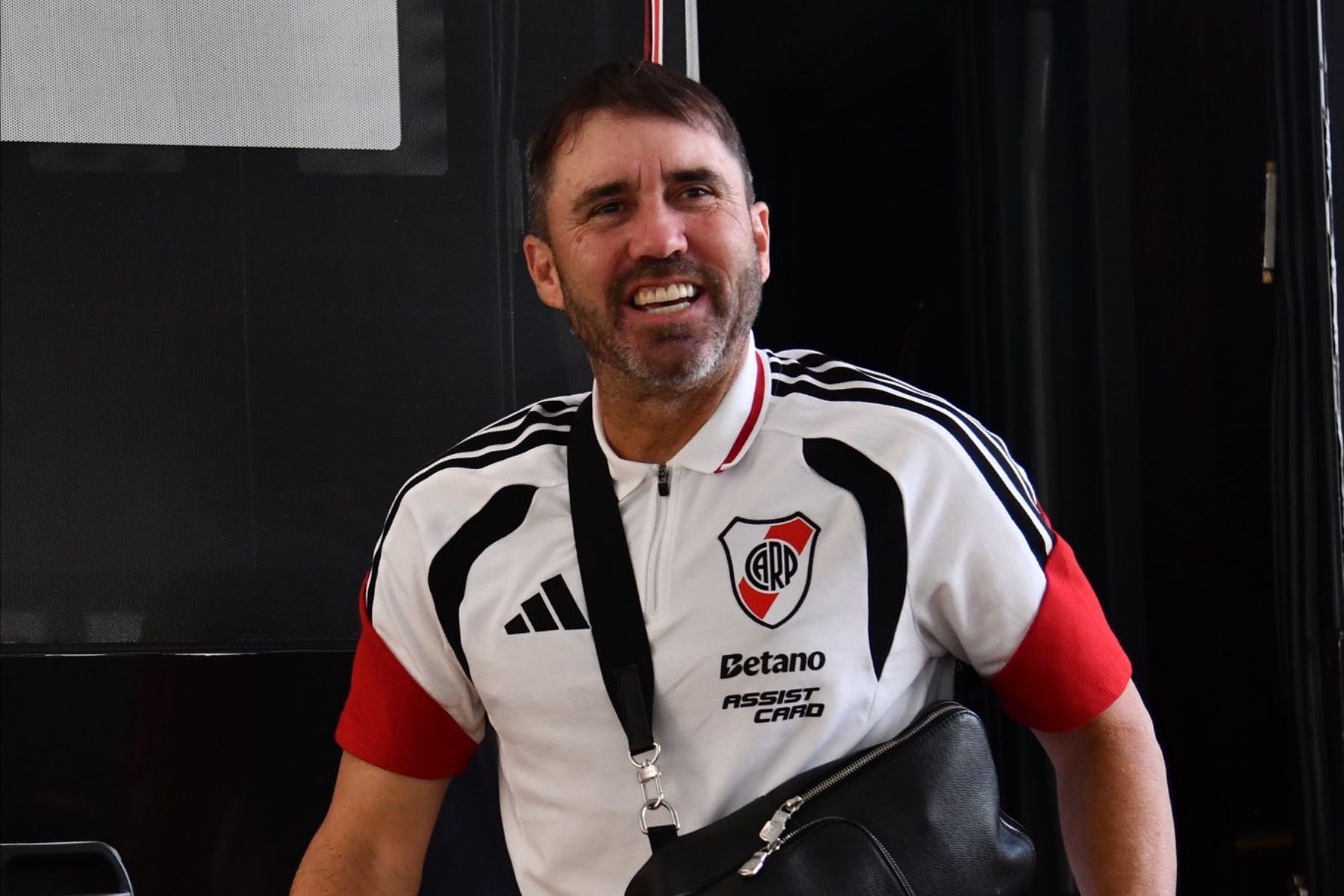 River Plate vive crise no Argentino, e Coudet balança no cargo
